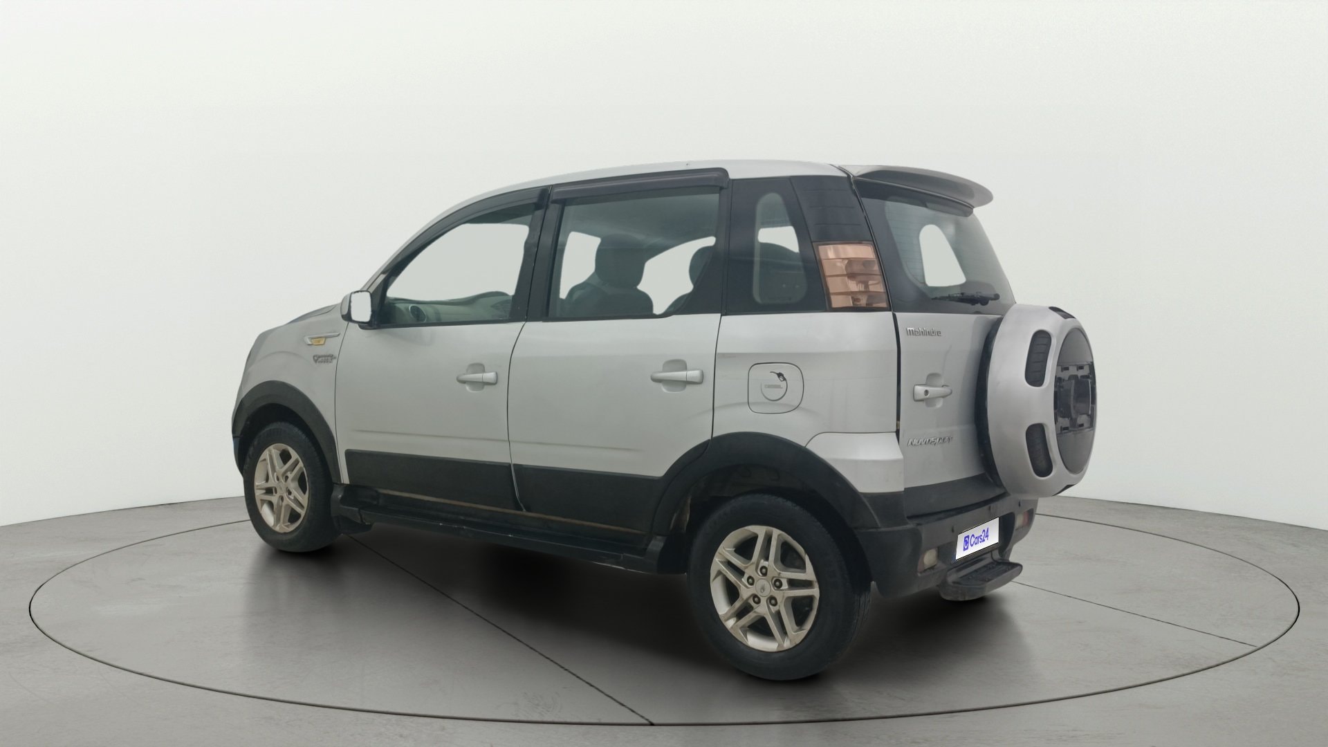View 2016 Mahindra NuvoSport N8 Image 2 Used 2016 Mahindra NuvoSport N8 Image 2