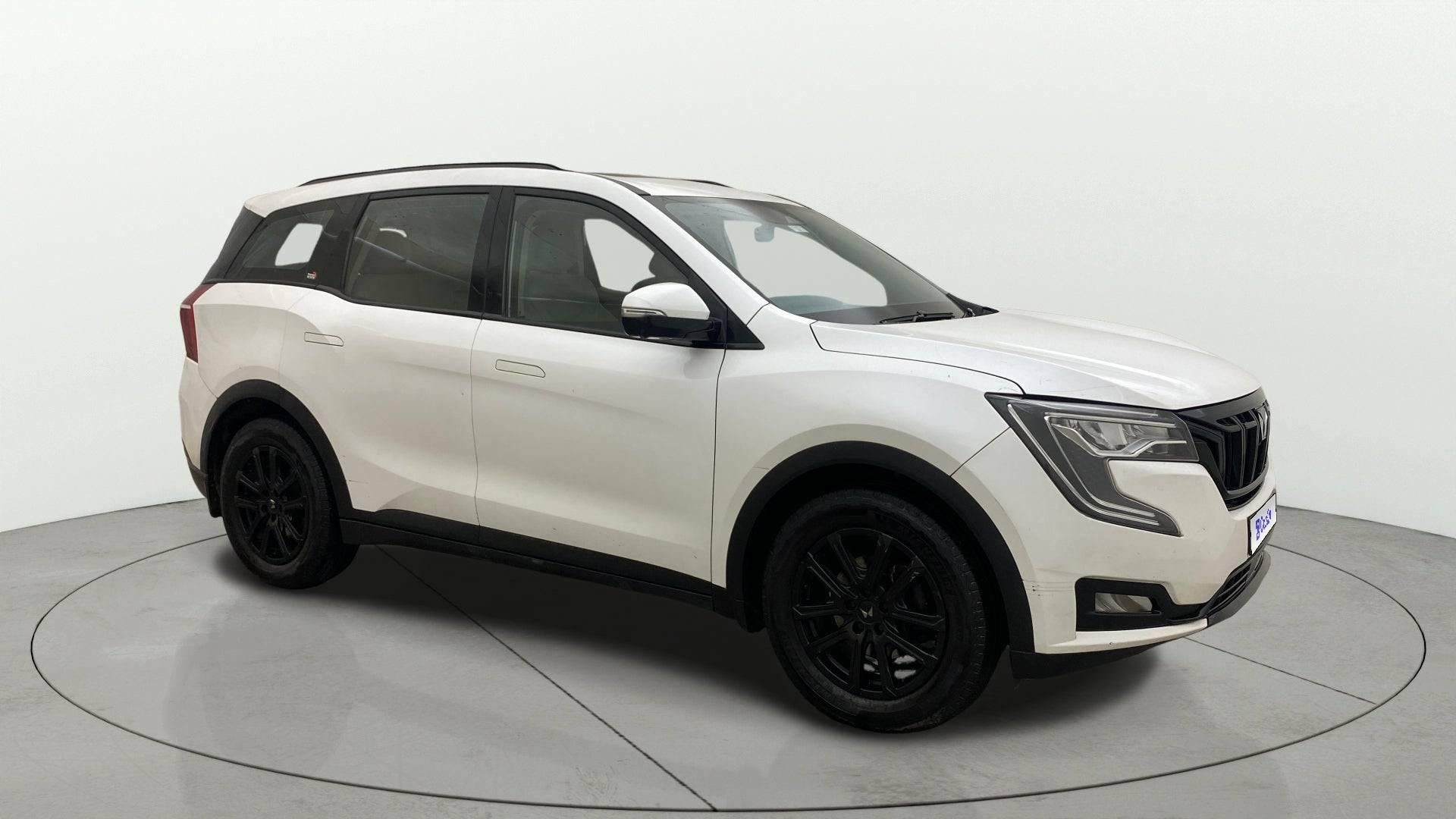View 2022 Mahindra XUV700 MX Petrol 5 STR Image 24 Used 2022 Mahindra XUV700 MX Petrol 5 STR Image 24
