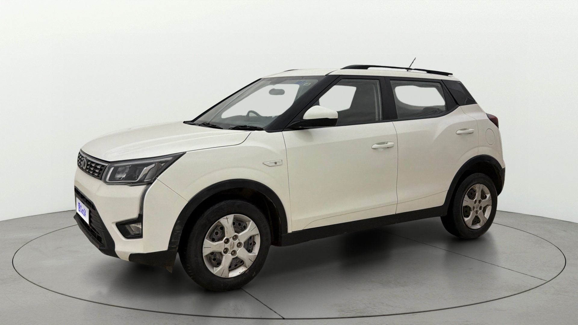 View 2022 Mahindra XUV300 W4 Petrol BS IV Image 35 Used 2022 Mahindra XUV300 W4 Petrol BS IV Image 35