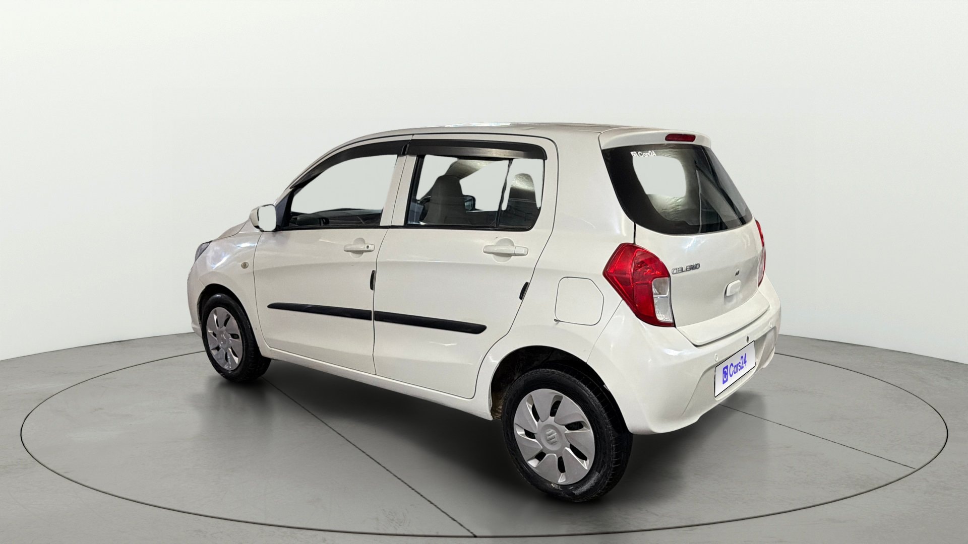 View 2020 Maruti Suzuki 1000 Base Variant Image 2 Used 2020 Maruti Suzuki 1000 Base Variant Image 2