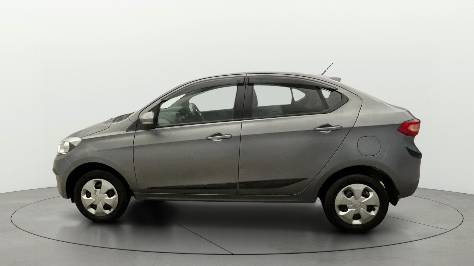 View 2018 Tata Tigor XT Petrol Image 5 Used 2018 Tata Tigor XT Petrol Image 5