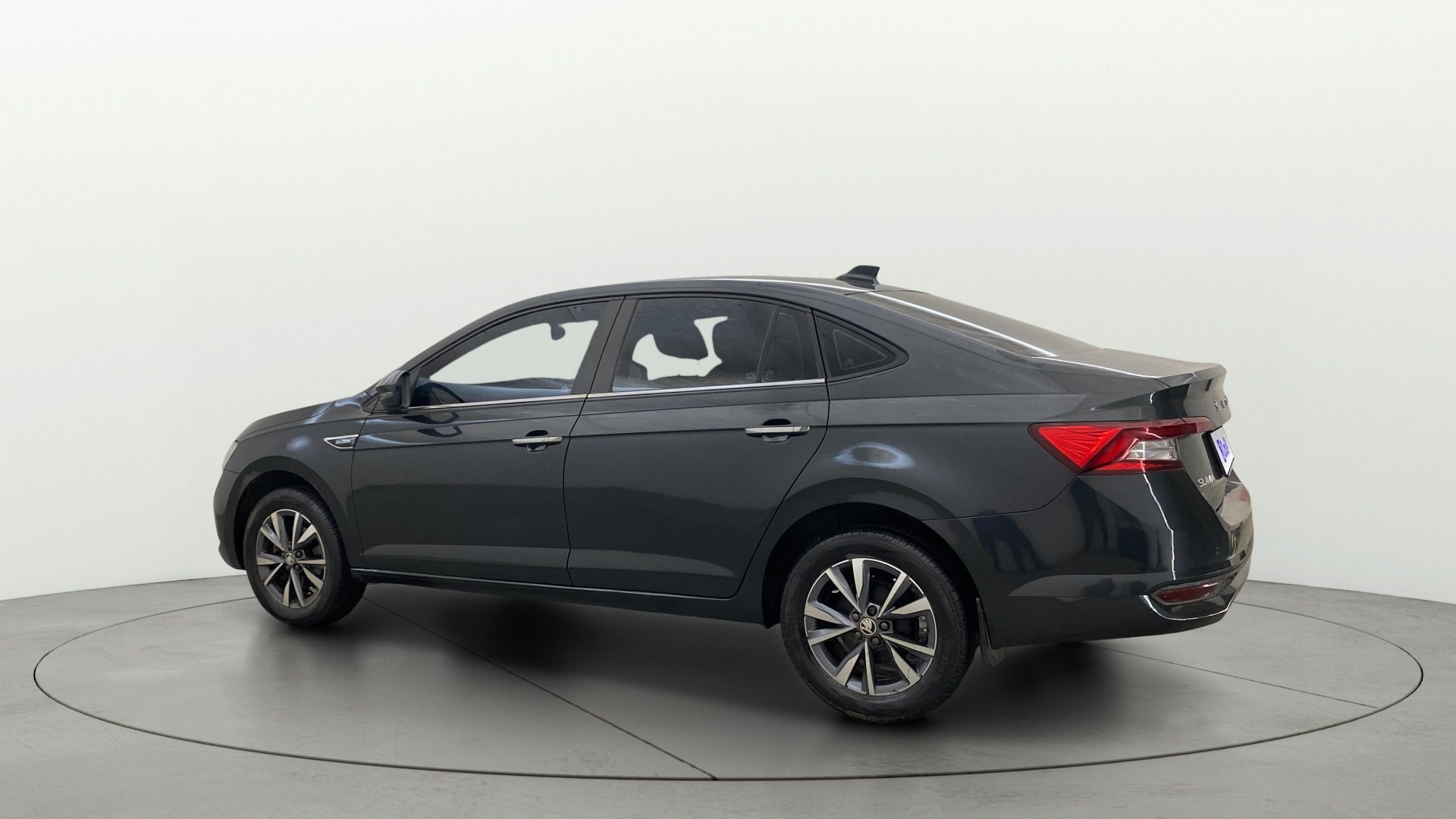 View 2022 Skoda Slavia Ambition 1.0 TSI MT Image 2 Used 2022 Skoda Slavia Ambition 1.0 TSI MT Image 2