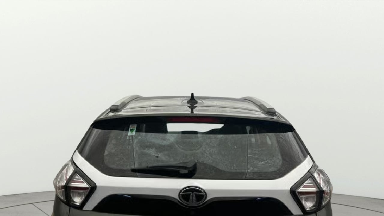 View 2022 Tata Nexon Revotron XE Image 4 Used 2022 Tata Nexon Revotron XE Image 4