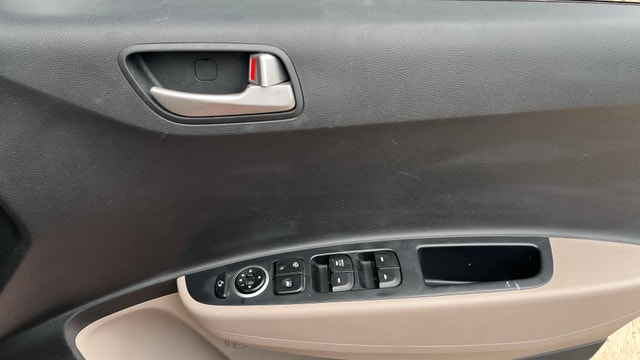 View Hyundai Xcent Image 34 Used Hyundai Xcent Image 34