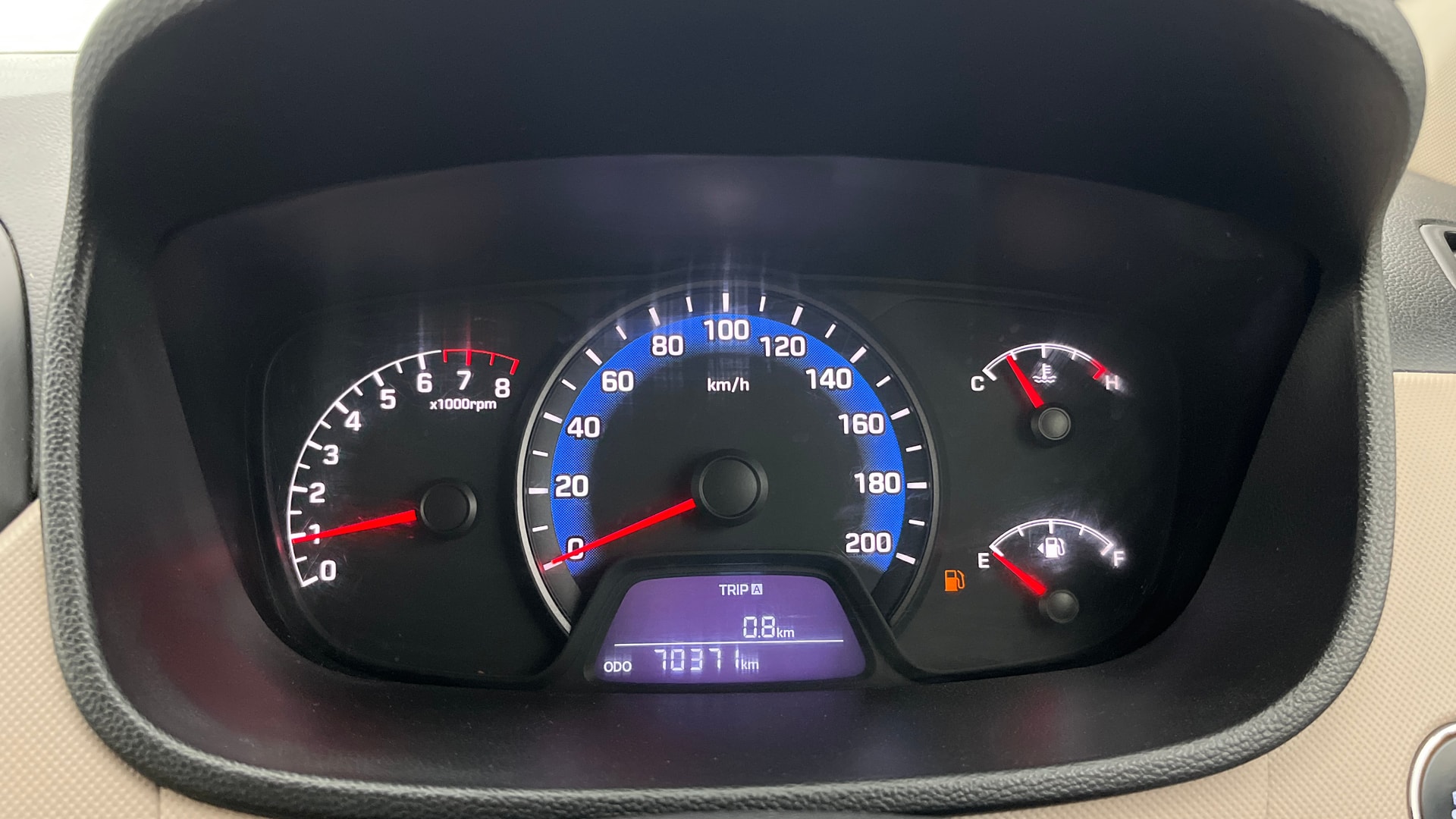 View 2014 Hyundai Xcent SX Petrol (O) Image 36 Used 2014 Hyundai Xcent SX Petrol (O) Image 36