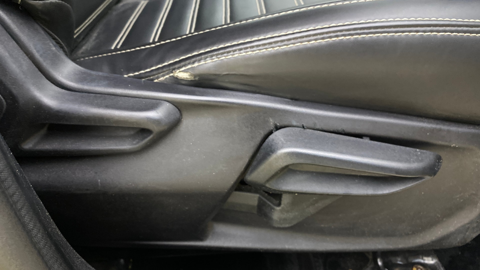 View 2022 Tata Tigor XE Diesel Image 10 Used 2022 Tata Tigor XE Diesel Image 10
