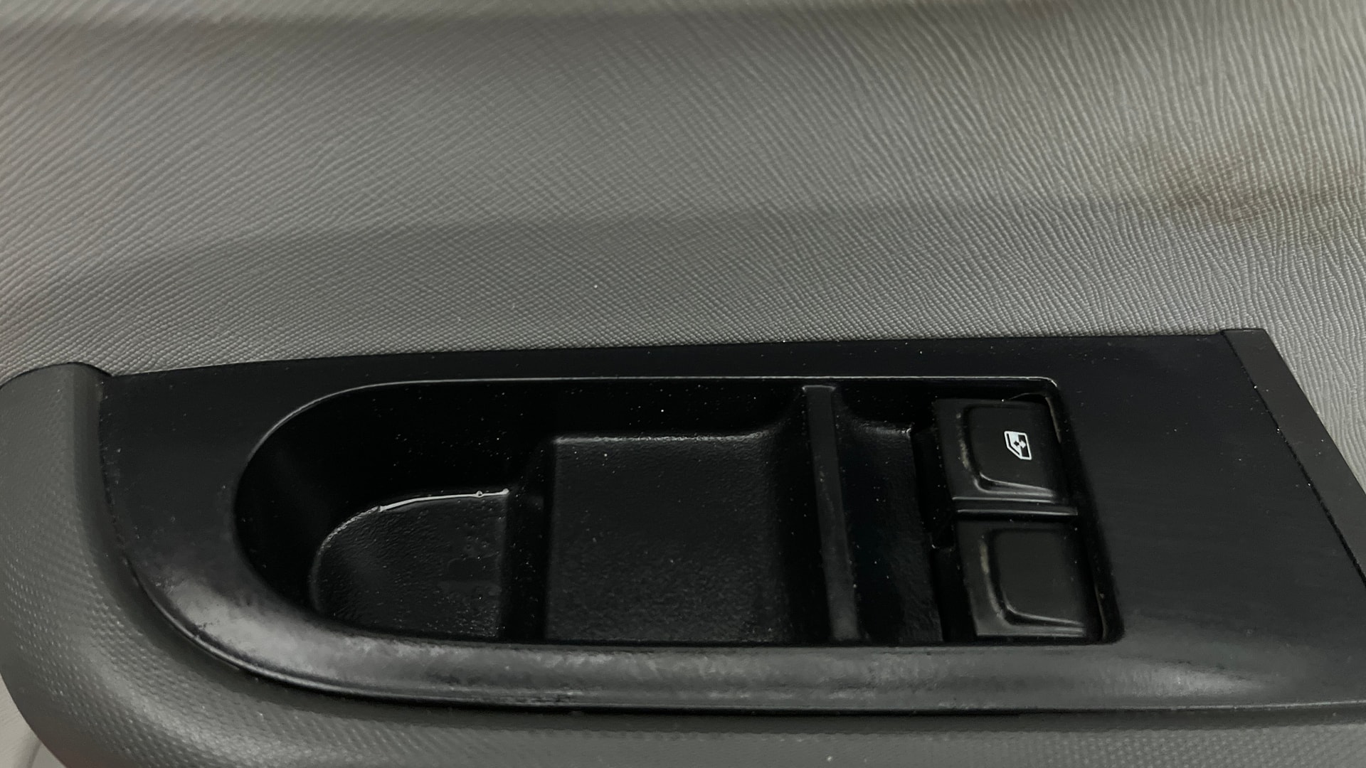 View 2020 Tata Altroz XE Petrol Image 33 Used 2020 Tata Altroz XE Petrol Image 33