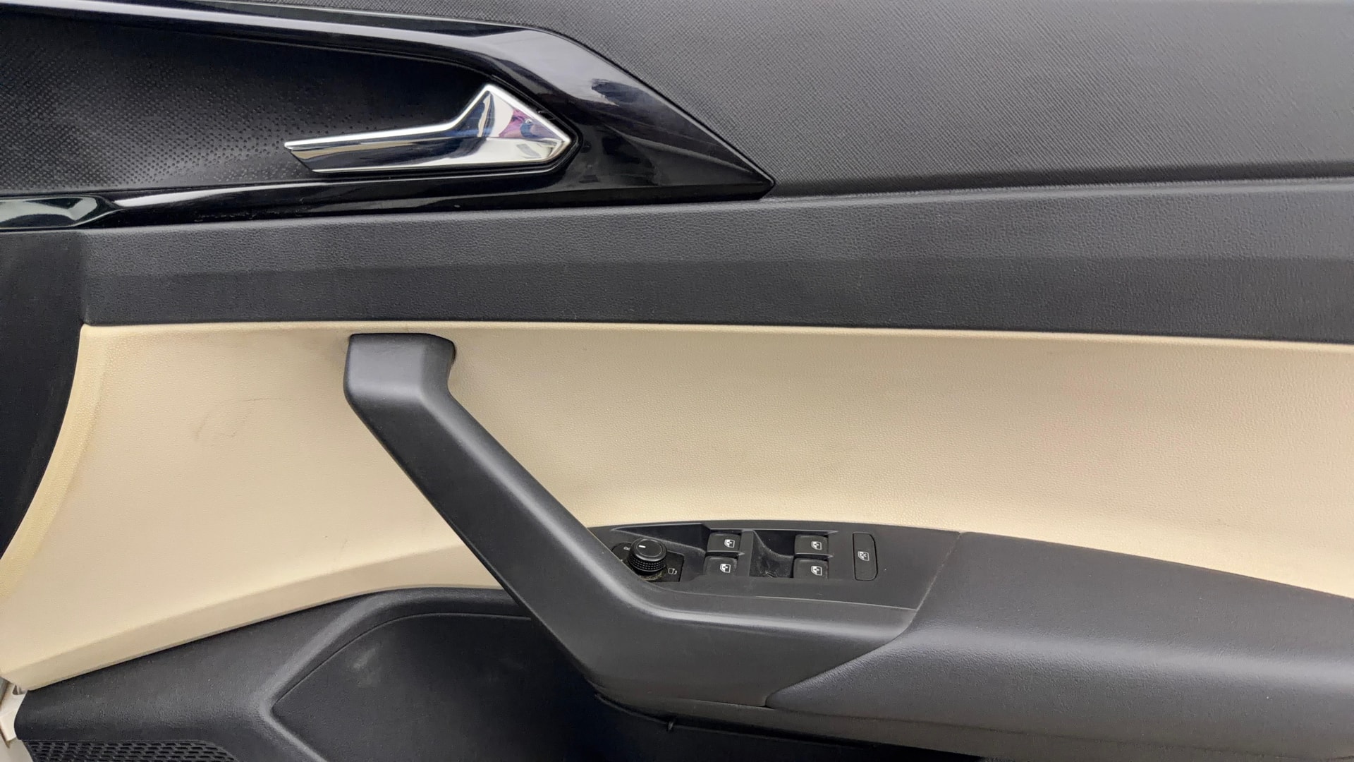 View 2022 Skoda Slavia Style 1.0 TSI AT Image 35 Used 2022 Skoda Slavia Style 1.0 TSI AT Image 35