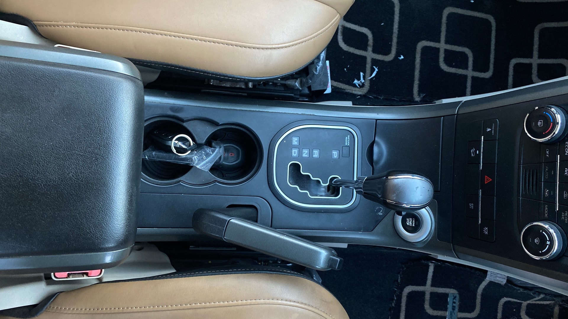 View 2018 Mahindra XUV500 G AT Image 41 Used 2018 Mahindra XUV500 G AT Image 41