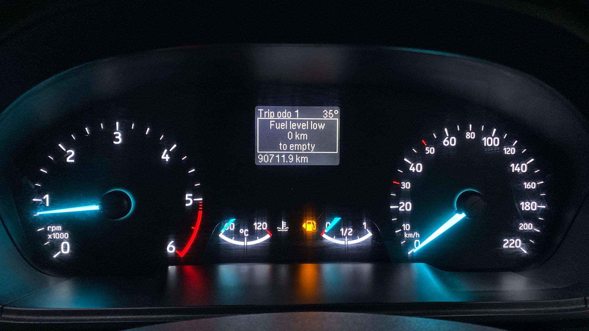 View 2021 Ford EcoSport 1.5 TDCi Diesel Ambiente BS IV Image 34 Used 2021 Ford EcoSport 1.5 TDCi Diesel Ambiente BS IV Image 34