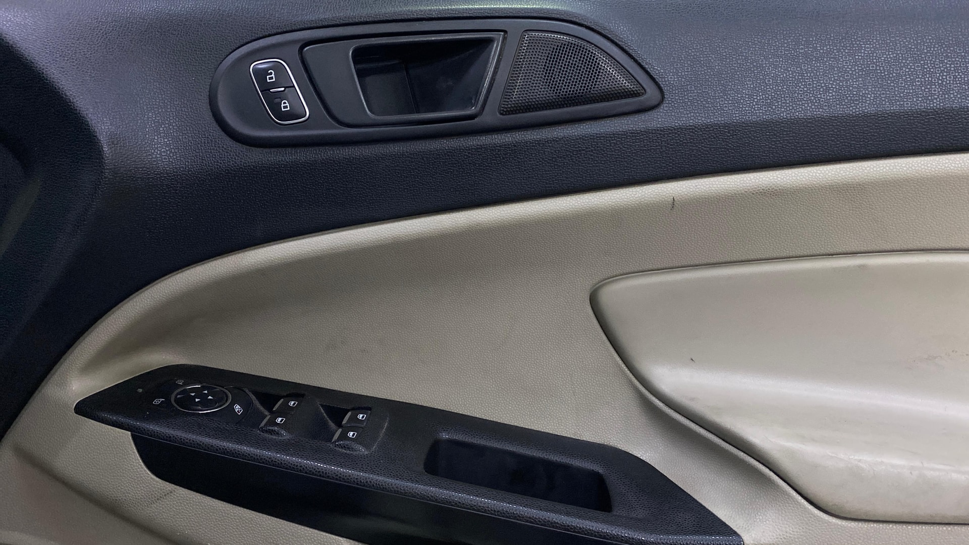 View 2021 Ford EcoSport 1.5 TDCi Diesel Ambiente BS IV Image 33 Used 2021 Ford EcoSport 1.5 TDCi Diesel Ambiente BS IV Image 33