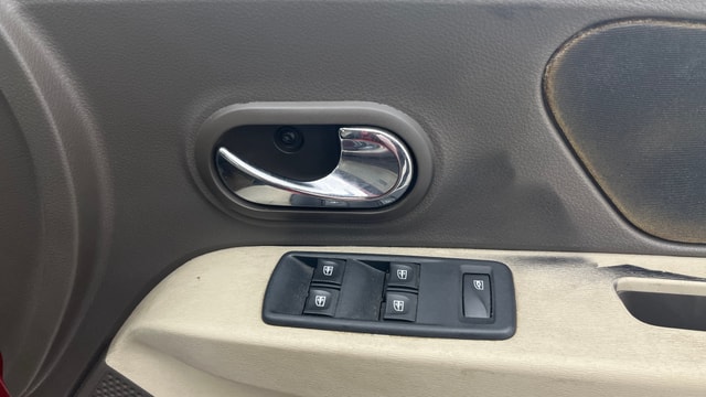 View Renault Lodgy Image 40 Used Renault Lodgy Image 40