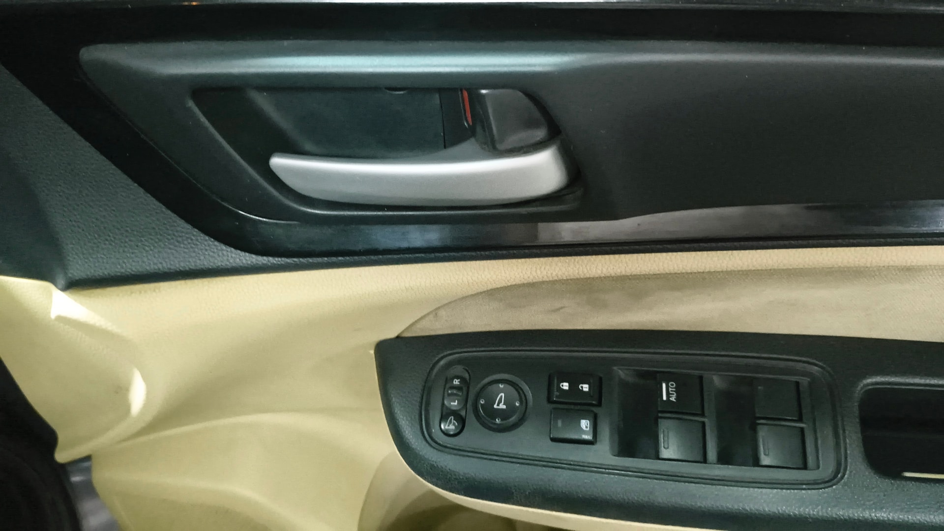View 2020 Honda Amaze E MT Petrol BS IV Image 38 Used 2020 Honda Amaze E MT Petrol BS IV Image 38