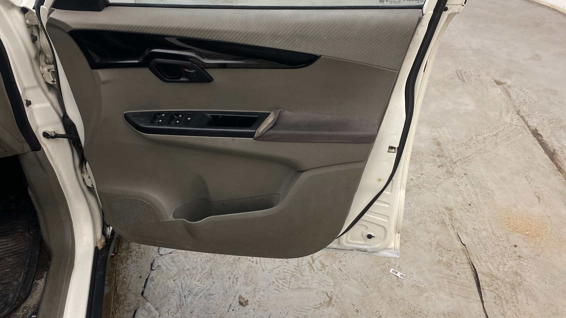 Used 2016 Mahindra KUV100 Used 2016 Mahindra KUV100