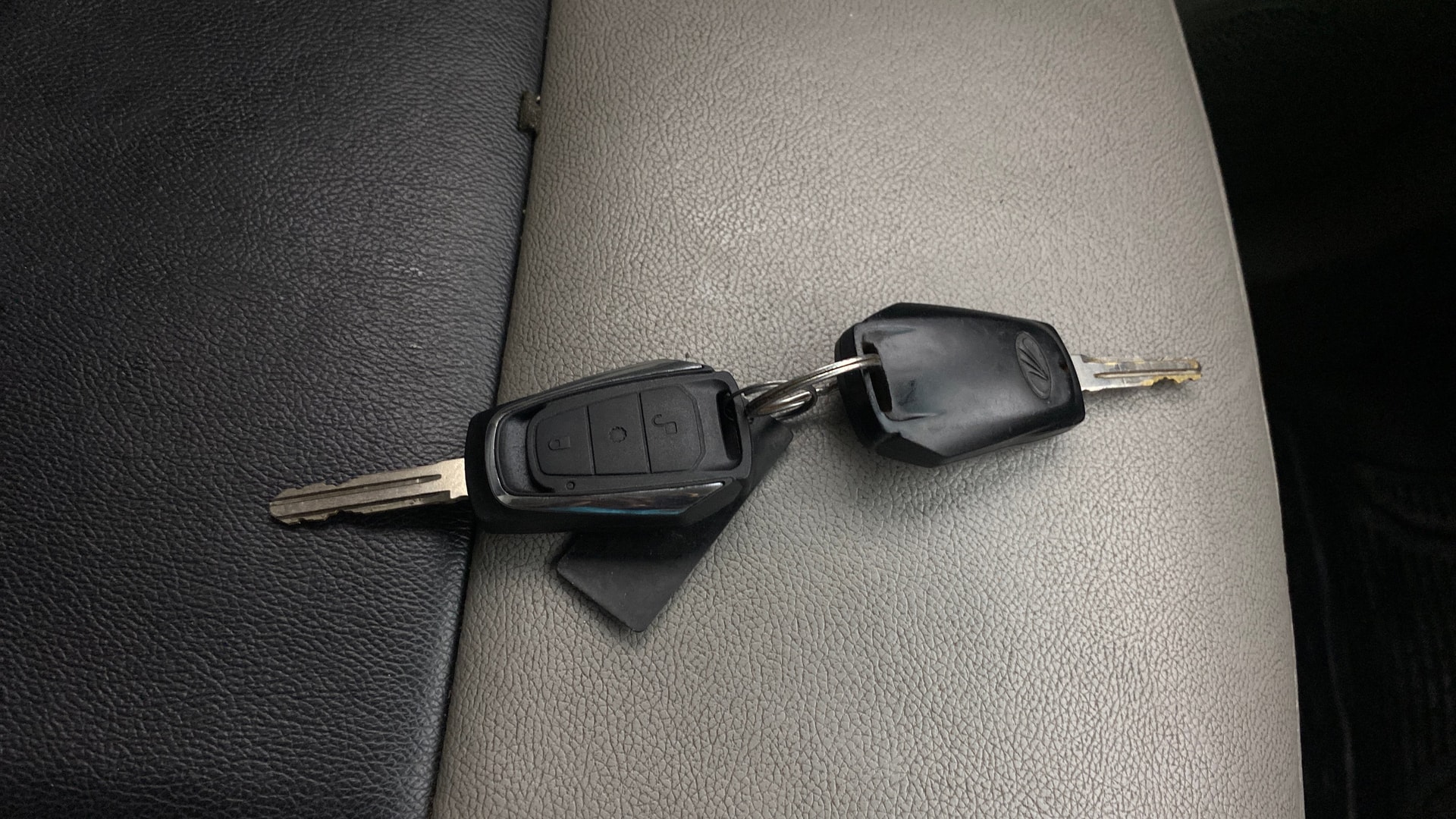 Used 2016 Mahindra KUV100 Used 2016 Mahindra KUV100