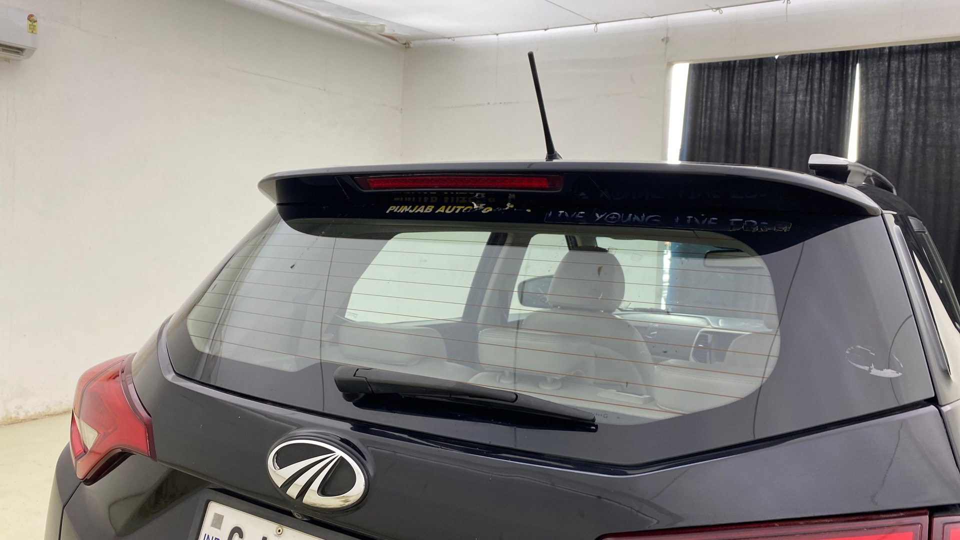 View 2019 Mahindra XUV300 W4 Petrol BS IV Image 24 Used 2019 Mahindra XUV300 W4 Petrol BS IV Image 24