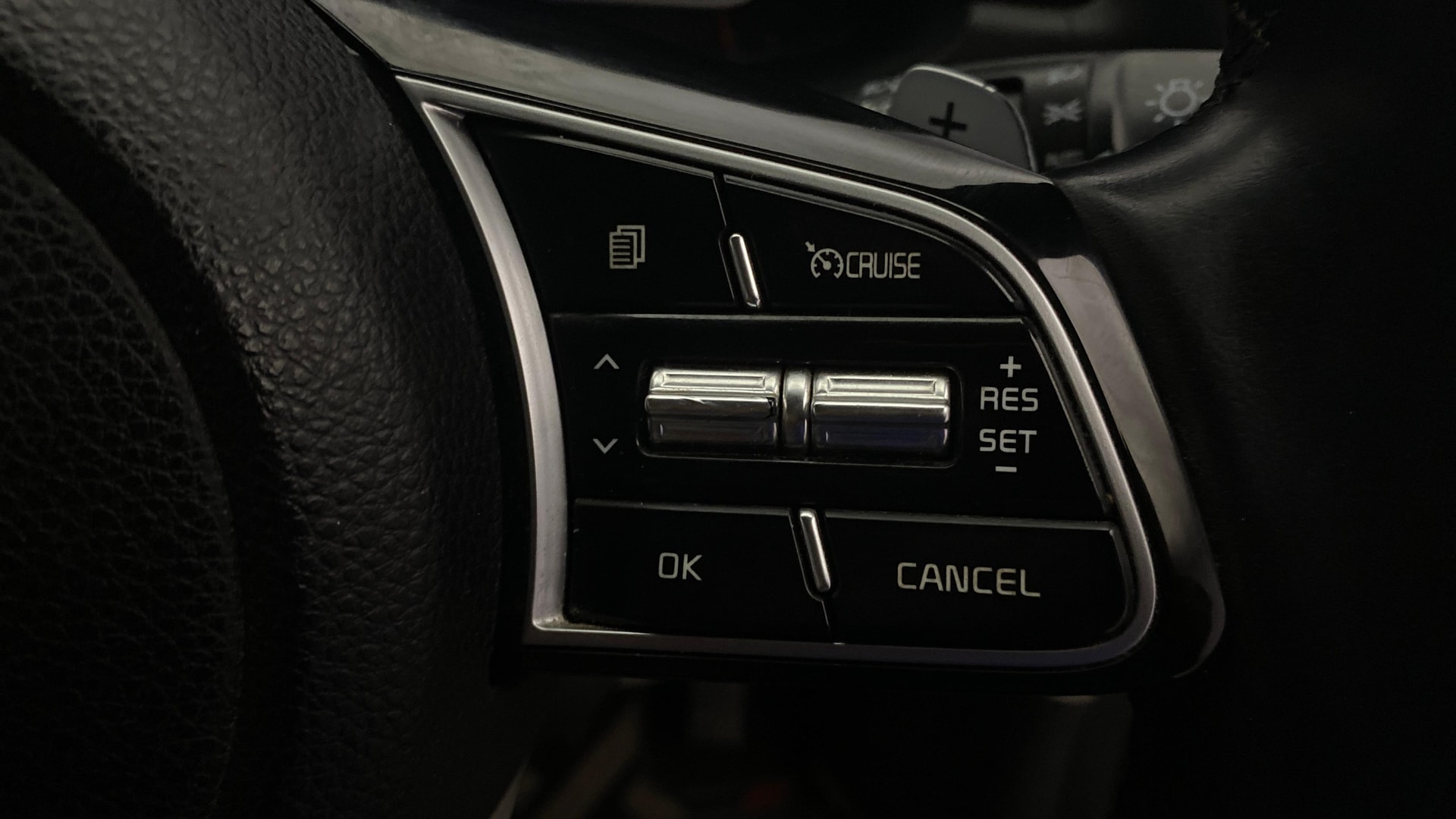 View 2021 Kia Sonet HTX AT Diesel Image 3 Used 2021 Kia Sonet HTX AT Diesel Image 3