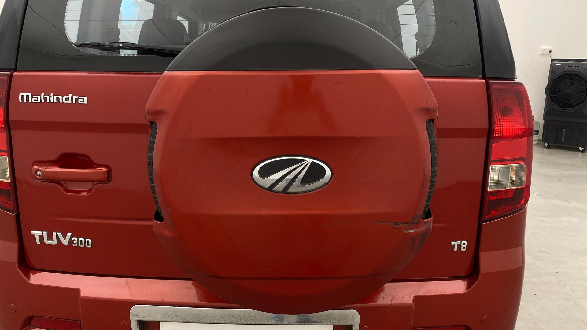 View 2017 Mahindra TUV300 T8 Image 24 Used 2017 Mahindra TUV300 T8 Image 24