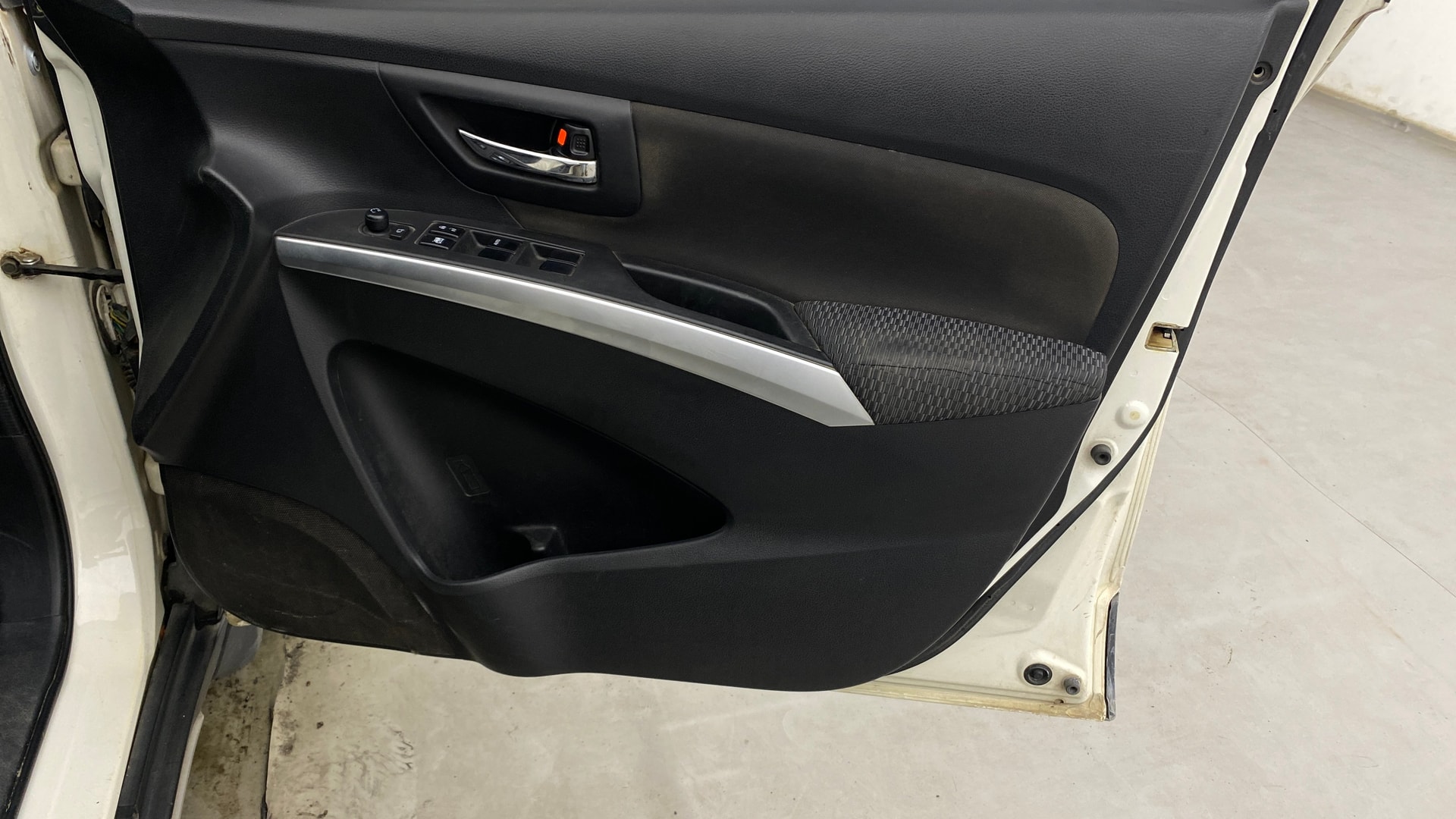 View 2020 Maruti Suzuki 1000 Base Variant Image 34 Used 2020 Maruti Suzuki 1000 Base Variant Image 34