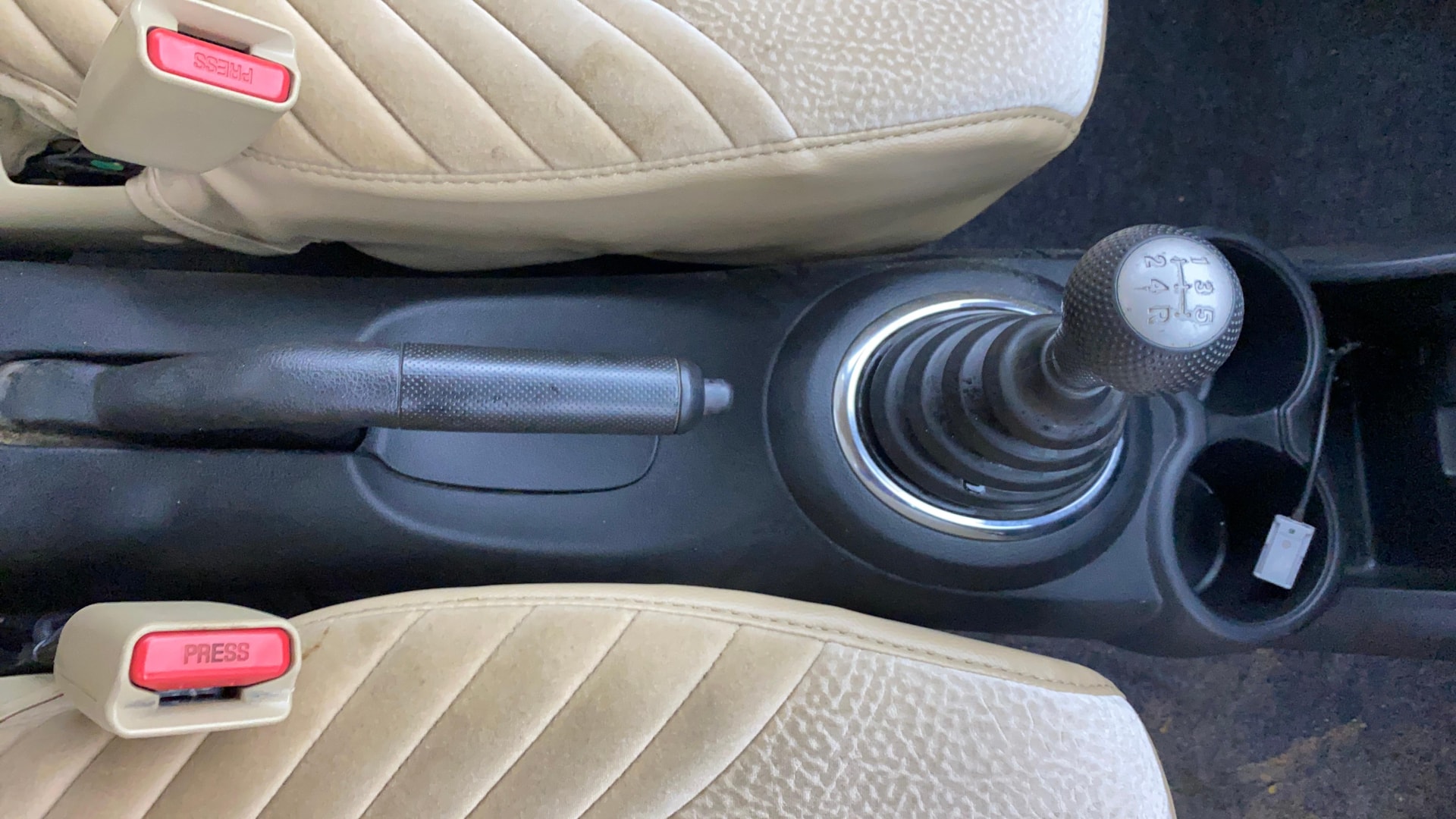 View 2013 Honda Amaze E MT Petrol BS IV Image 39 Used 2013 Honda Amaze E MT Petrol BS IV Image 39