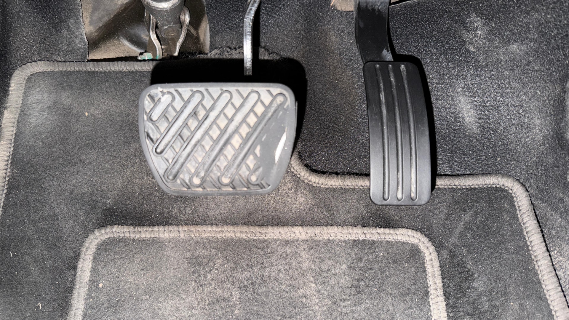 View 2018 Renault Duster Petrol RxS CVT Petrol Image 9 Used 2018 Renault Duster Petrol RxS CVT Petrol Image 9