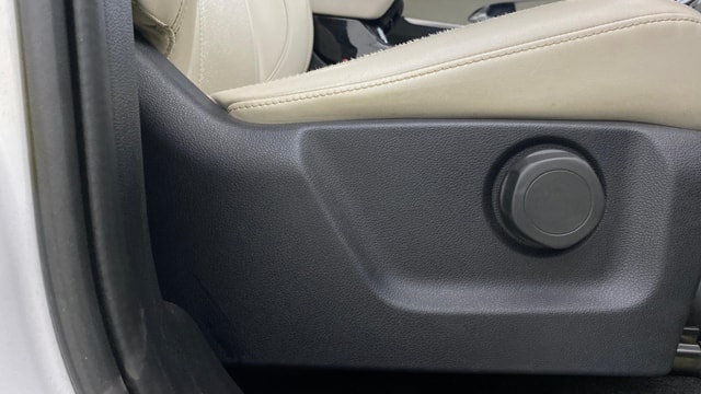 View Mahindra XUV700 Image 12 Used Mahindra XUV700 Image 12