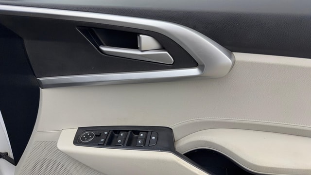 View Kia Carens Image 38 Used Kia Carens Image 38