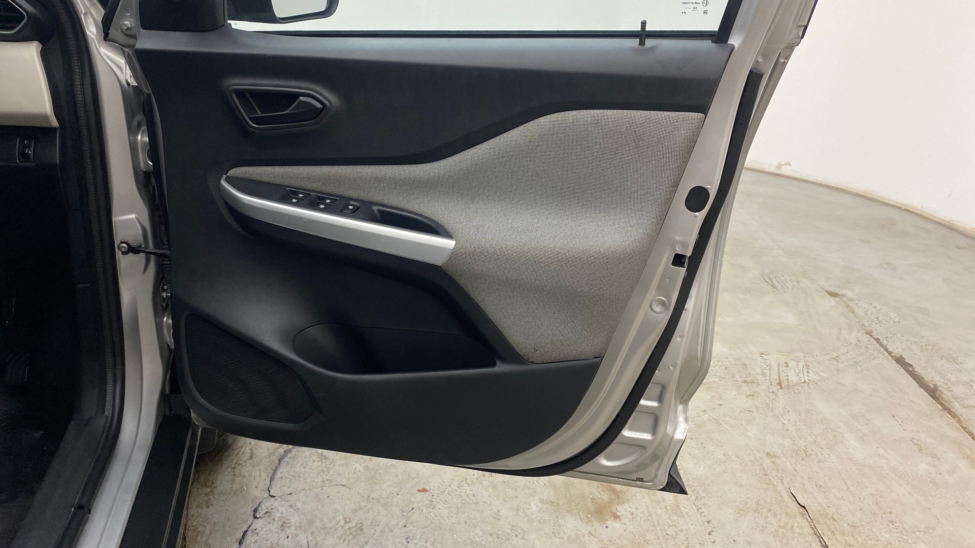 View 2023 Nissan Magnite XE Image 33 Used 2023 Nissan Magnite XE Image 33