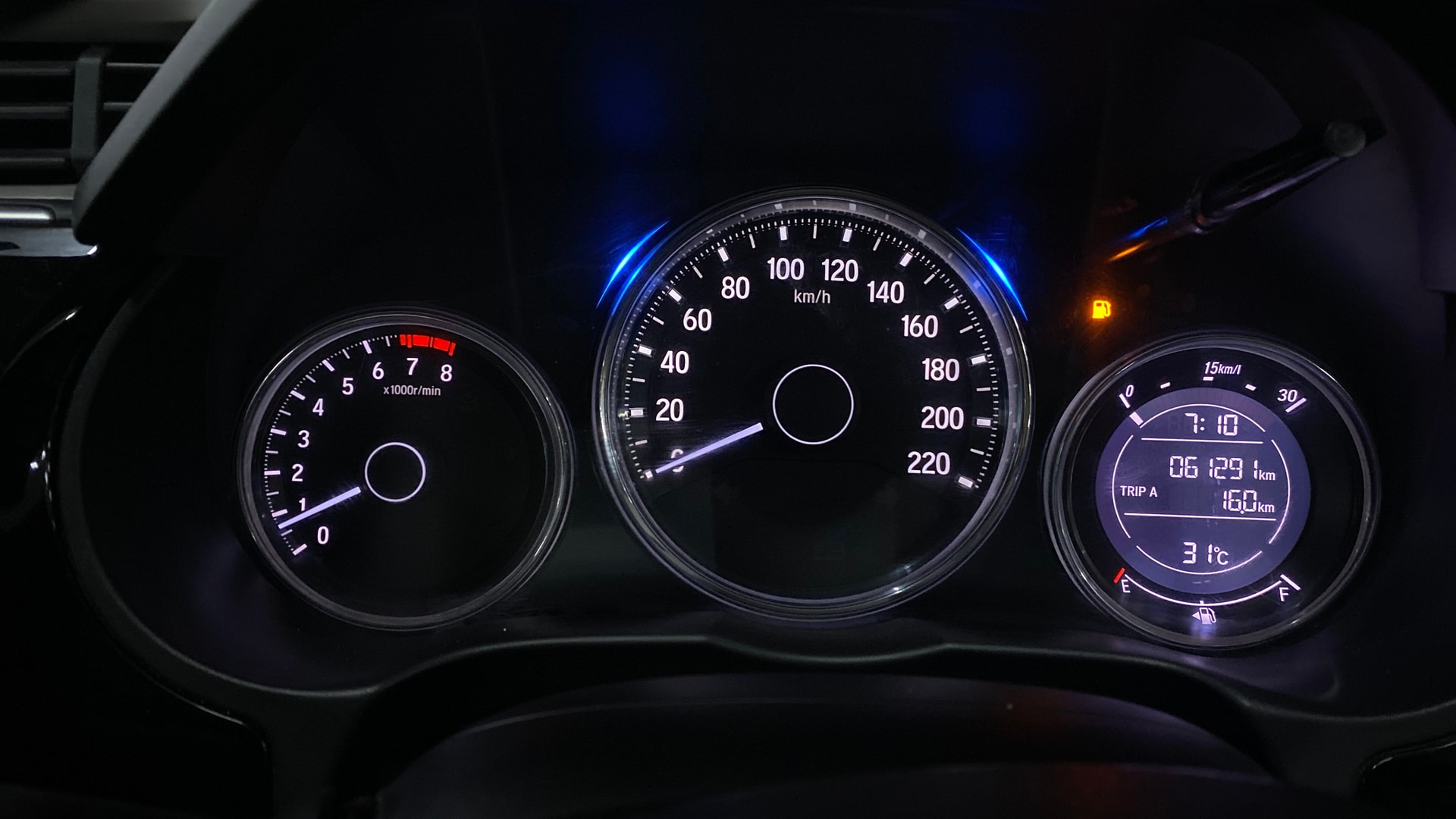 View 2019 Honda City ZX MT Diesel Anniversary Edition Image 21 Used 2019 Honda City ZX MT Diesel Anniversary Edition Image 21