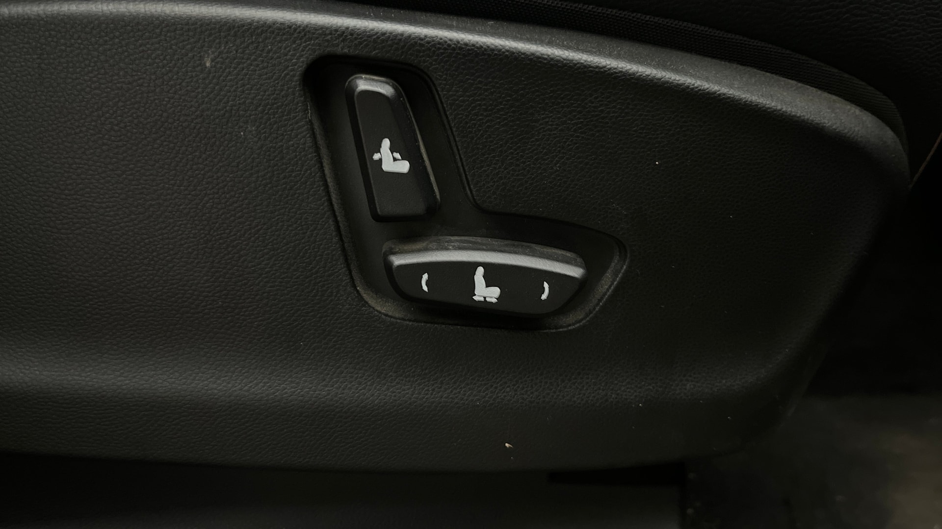 View 2024 MG Hector Plus Sharp Pro 6 Seater CVT Petrol Image 12 Used 2024 MG Hector Plus Sharp Pro 6 Seater CVT Petrol Image 12