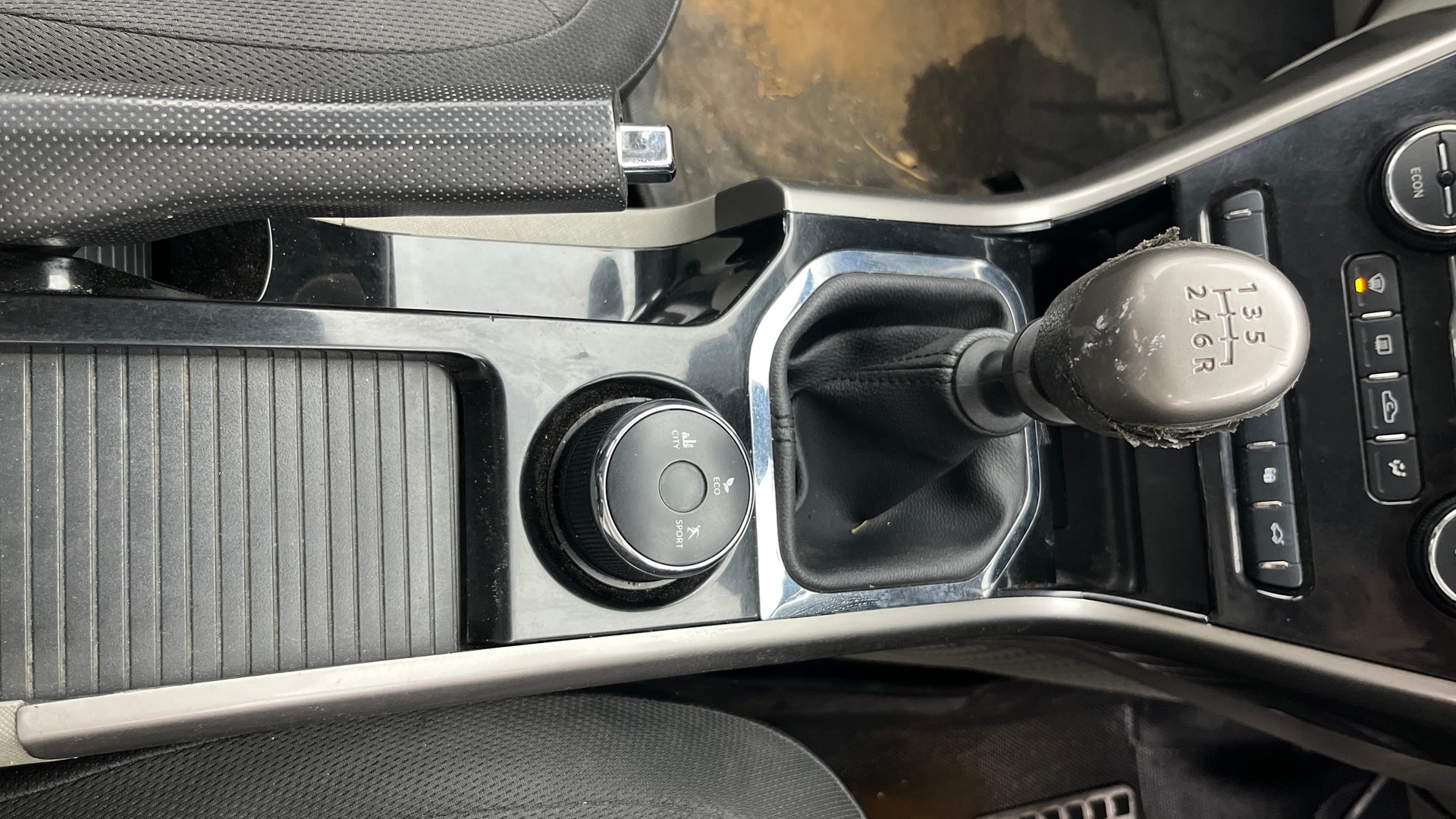 View 2019 Tata Nexon XZ Plus Diesel Image 39 Used 2019 Tata Nexon XZ Plus Diesel Image 39
