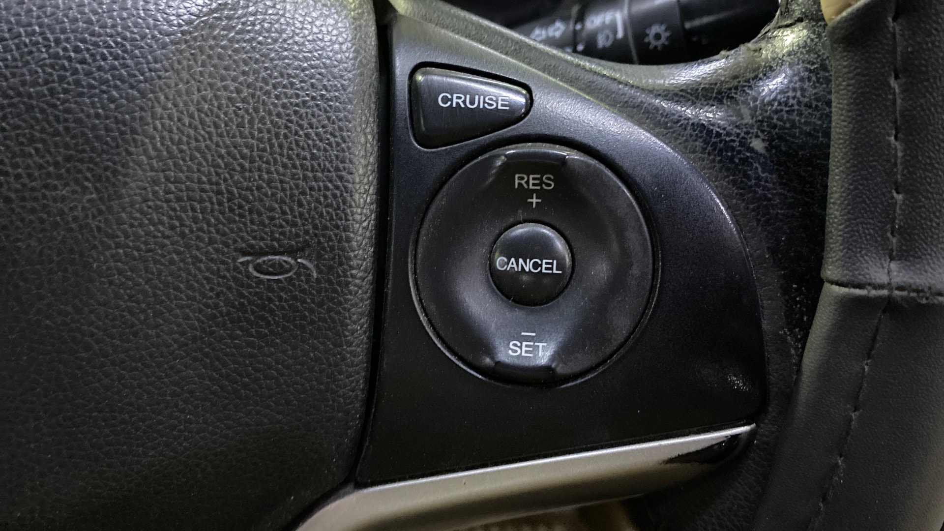 View 2015 Honda City ZX MT Diesel Anniversary Edition Image 3 Used 2015 Honda City ZX MT Diesel Anniversary Edition Image 3