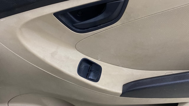 View Hyundai EON Image 32 Used Hyundai EON Image 32