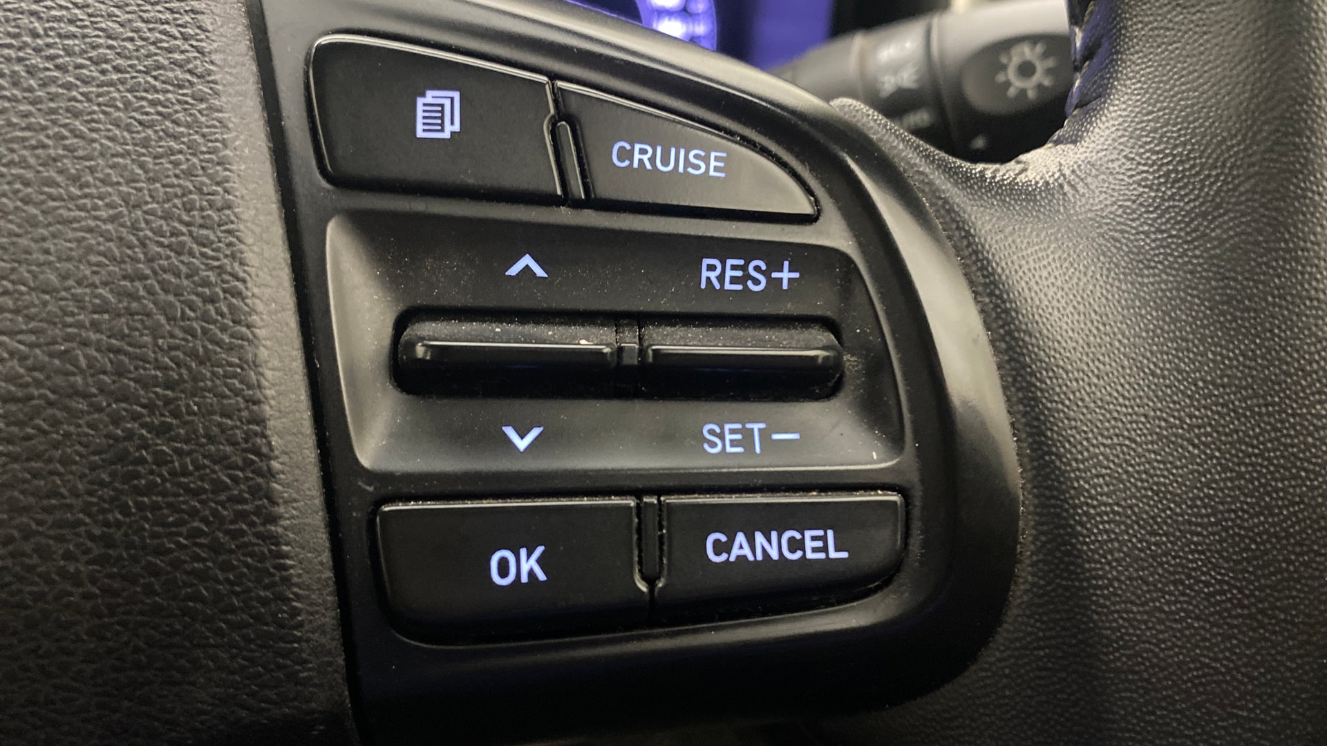 View 2019 Hyundai Venue SX Plus 1.0 Petrol AT Image 3 Used 2019 Hyundai Venue SX Plus 1.0 Petrol AT Image 3