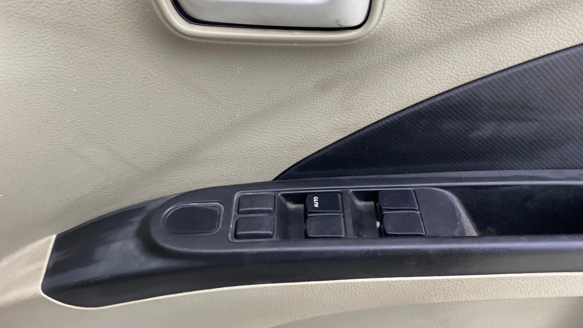 View 2014 Maruti Suzuki 1000 Base Variant Image 32 Used 2014 Maruti Suzuki 1000 Base Variant Image 32