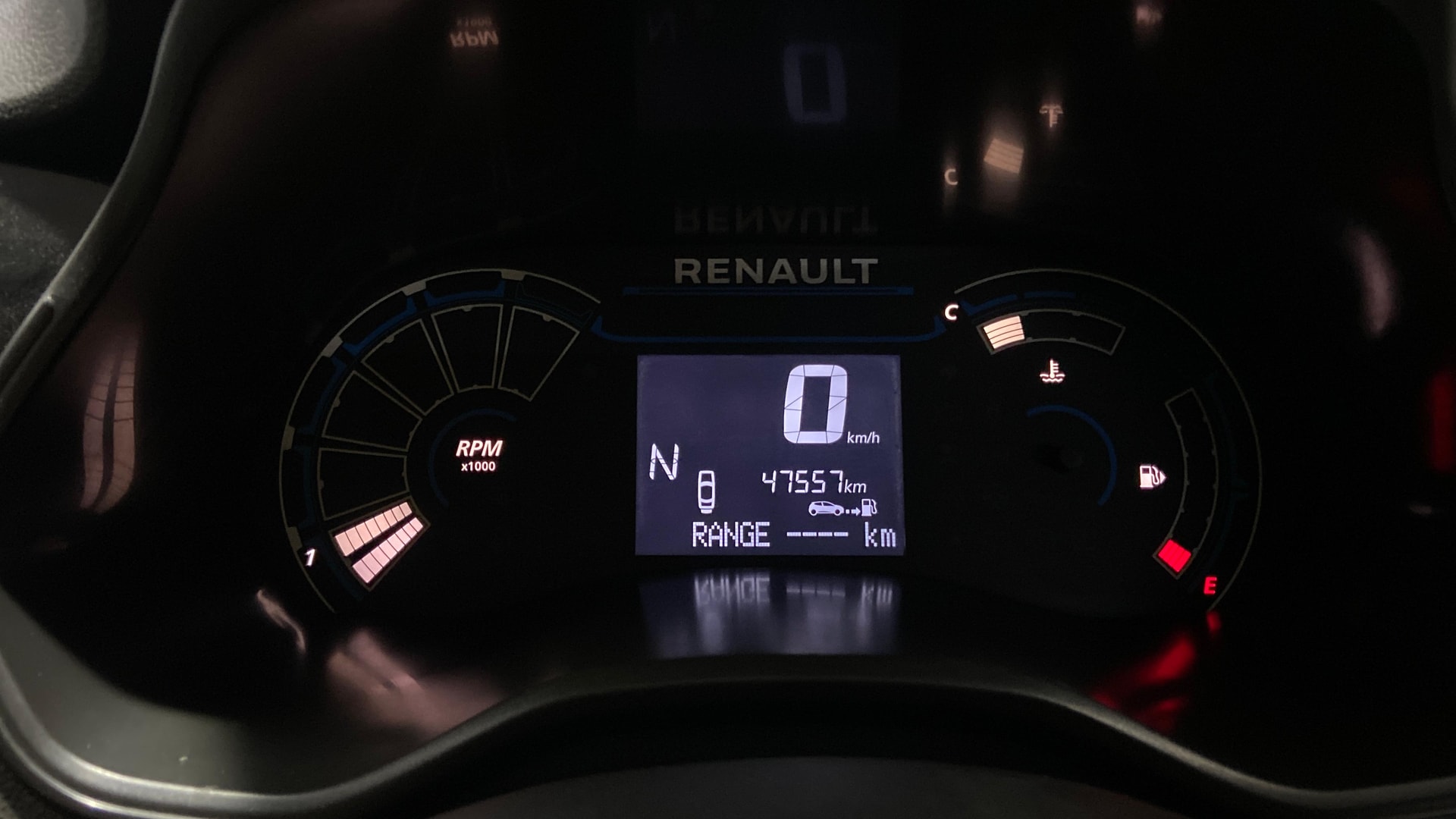 View 2022 Renault Triber RXE Image 35 Used 2022 Renault Triber RXE Image 35