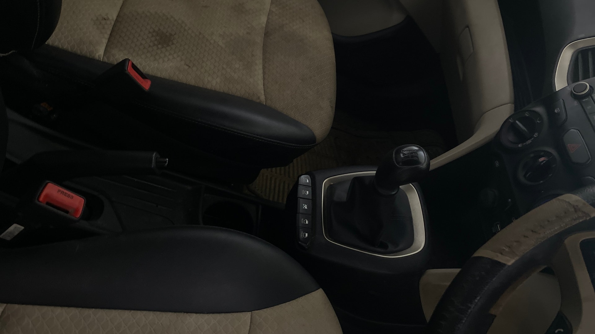 View 2019 Hyundai New Santro D-Lite Petrol Image 37 Used 2019 Hyundai New Santro D-Lite Petrol Image 37