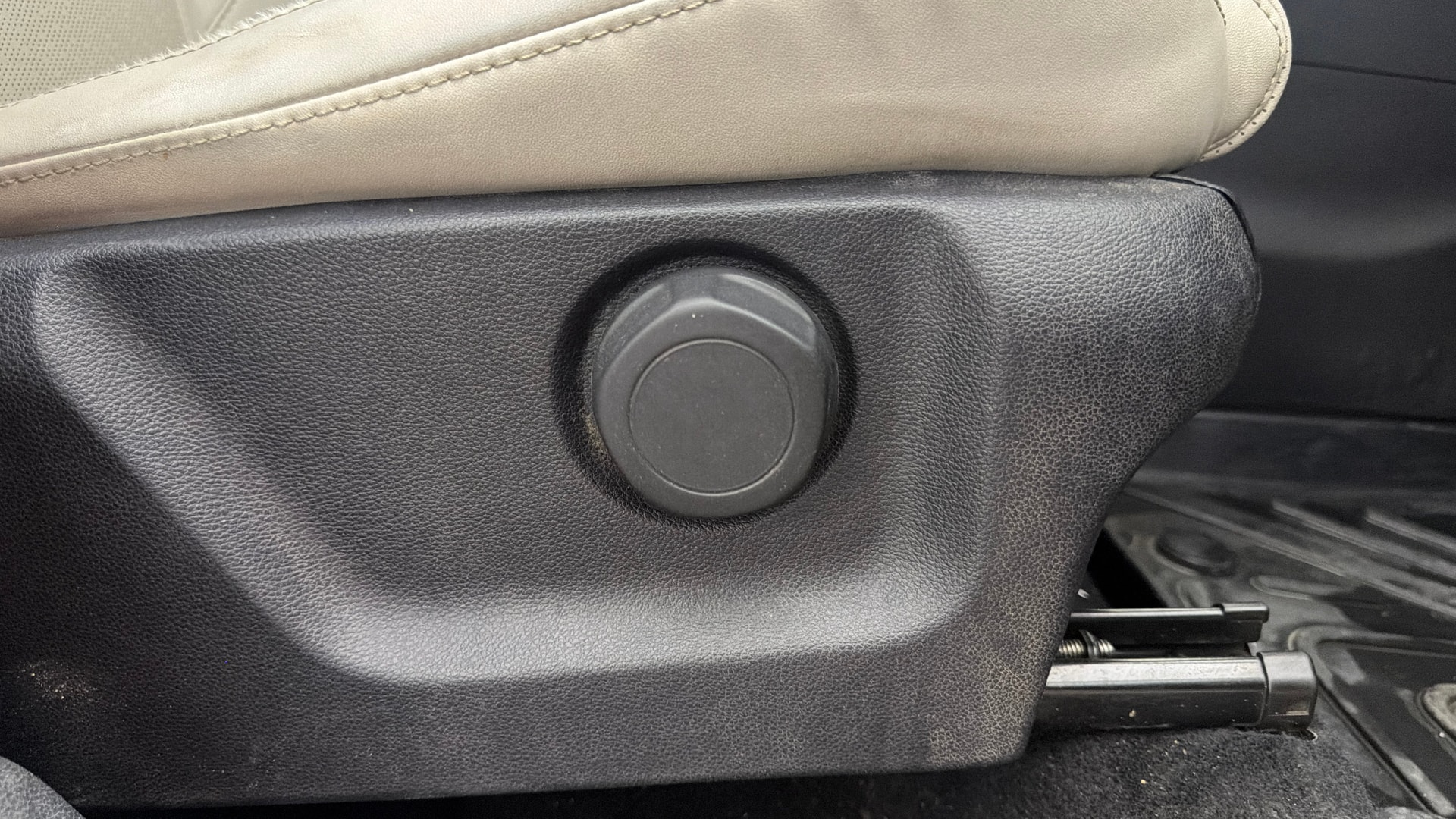 Used 2022 Mahindra XUV700 Used 2022 Mahindra XUV700