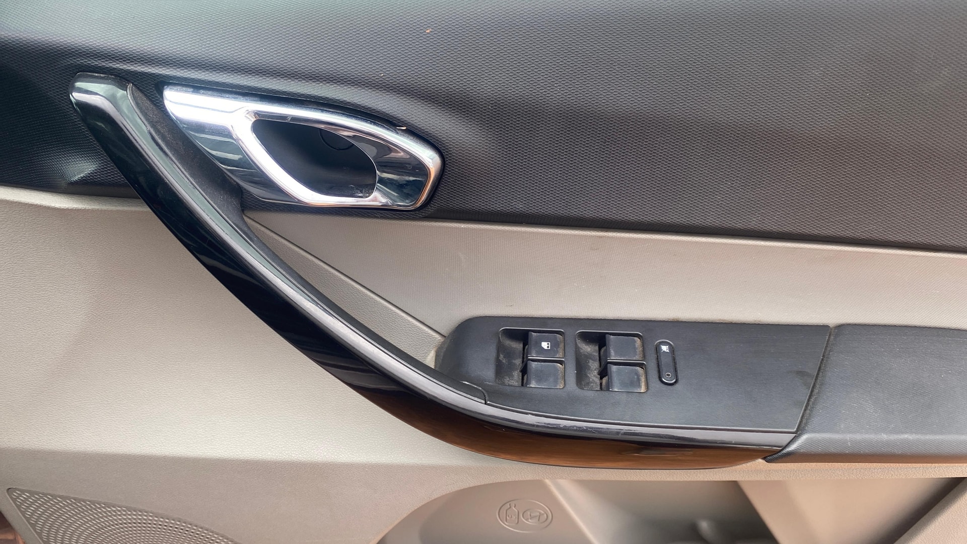 View 2018 Tata Tiago Revotorq XB Image 32 Used 2018 Tata Tiago Revotorq XB Image 32