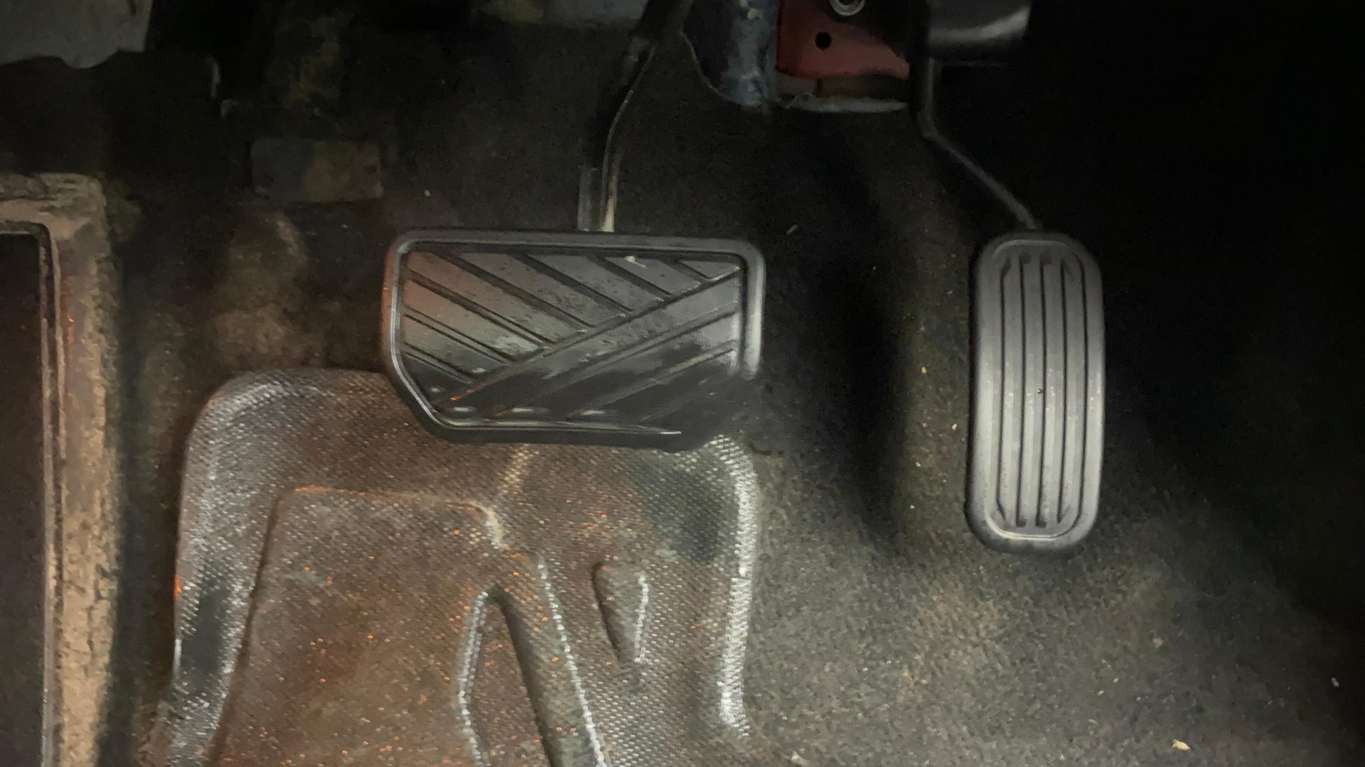View 2023 Toyota Urban Cruiser Hyryder V e-Drive 2WD HYBRID Image 28 Used 2023 Toyota Urban Cruiser Hyryder V e-Drive 2WD HYBRID Image 28