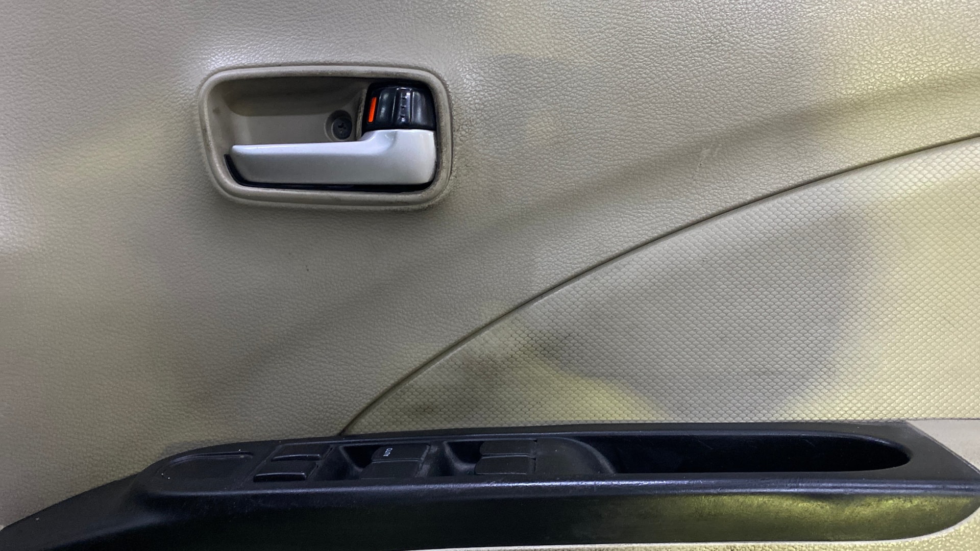 View 2019 Maruti Suzuki 1000 Base Variant Image 41 Used 2019 Maruti Suzuki 1000 Base Variant Image 41