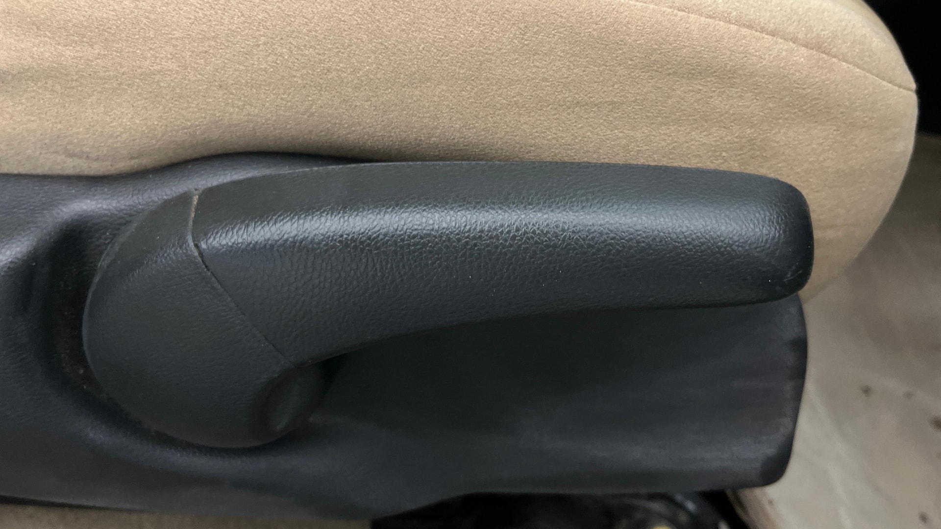 View 2015 Honda City ZX MT Diesel Anniversary Edition Image 18 Used 2015 Honda City ZX MT Diesel Anniversary Edition Image 18
