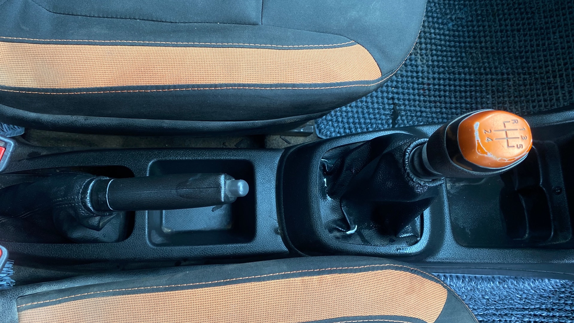 View 2017 Renault Kwid RXT 1.0 Driver Airbag Option Image 37 Used 2017 Renault Kwid RXT 1.0 Driver Airbag Option Image 37