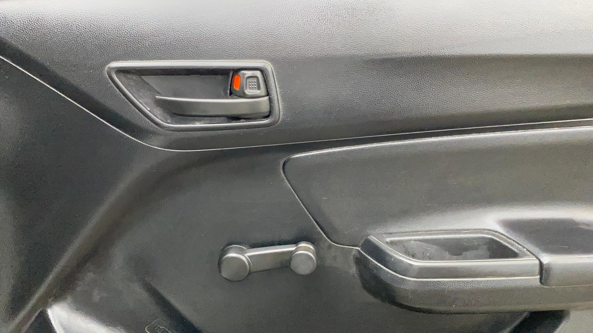 View 2019 Maruti Suzuki 1000 Base Variant Image 32 Used 2019 Maruti Suzuki 1000 Base Variant Image 32