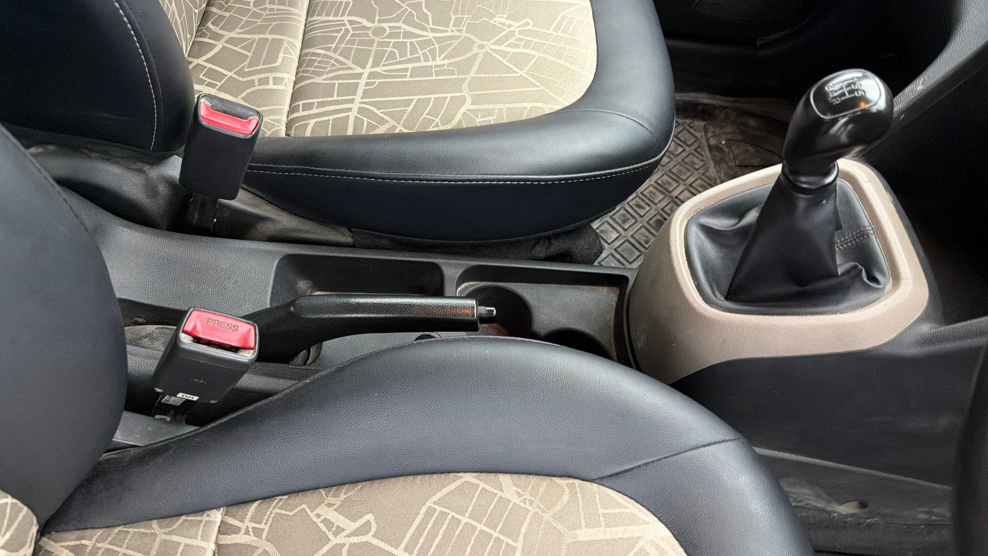 View 2018 Hyundai Grand i10 Magna 1.2 Kappa VTVT Image 37 Used 2018 Hyundai Grand i10 Magna 1.2 Kappa VTVT Image 37