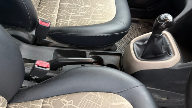 View Hyundai Grand i10 Image 37 Used Hyundai Grand i10 Image 37