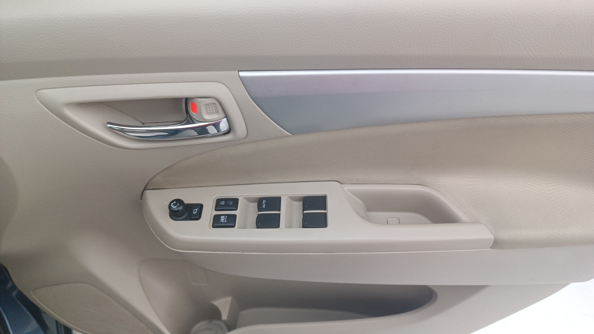 View 2018 Maruti Suzuki 1000 Base Variant Image 39 Used 2018 Maruti Suzuki 1000 Base Variant Image 39