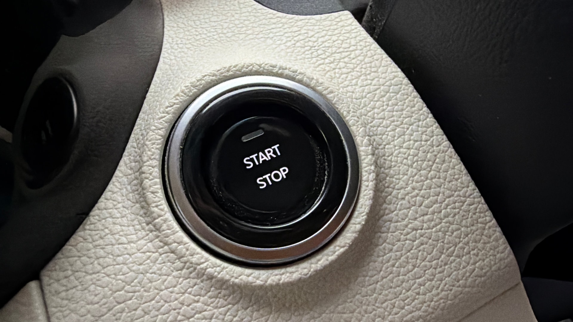 Used 2024 Mahindra XUV 3XO Used 2024 Mahindra XUV 3XO