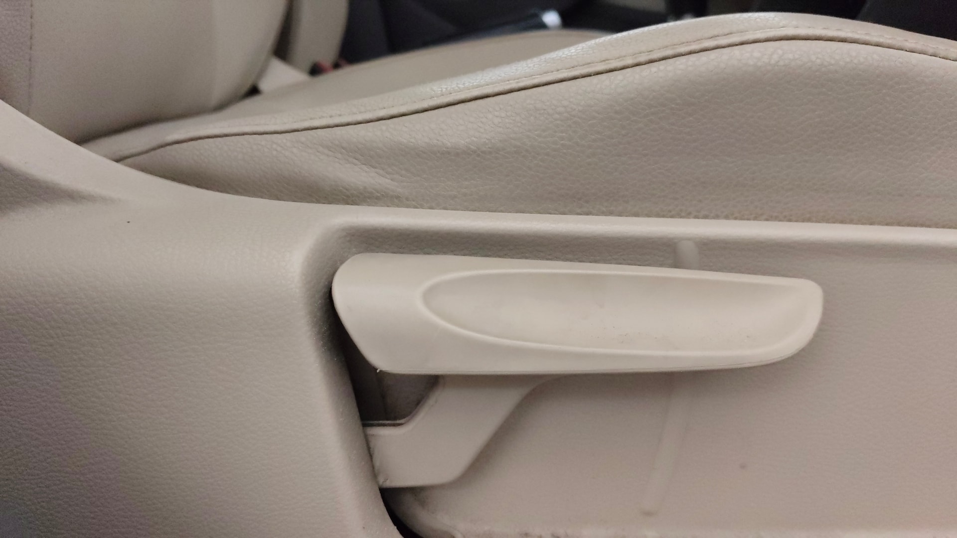 View 2013 Volkswagen Vento 1.2 L TSI Comfortline Petrol AT Image 18 Used 2013 Volkswagen Vento 1.2 L TSI Comfortline Petrol AT Image 18
