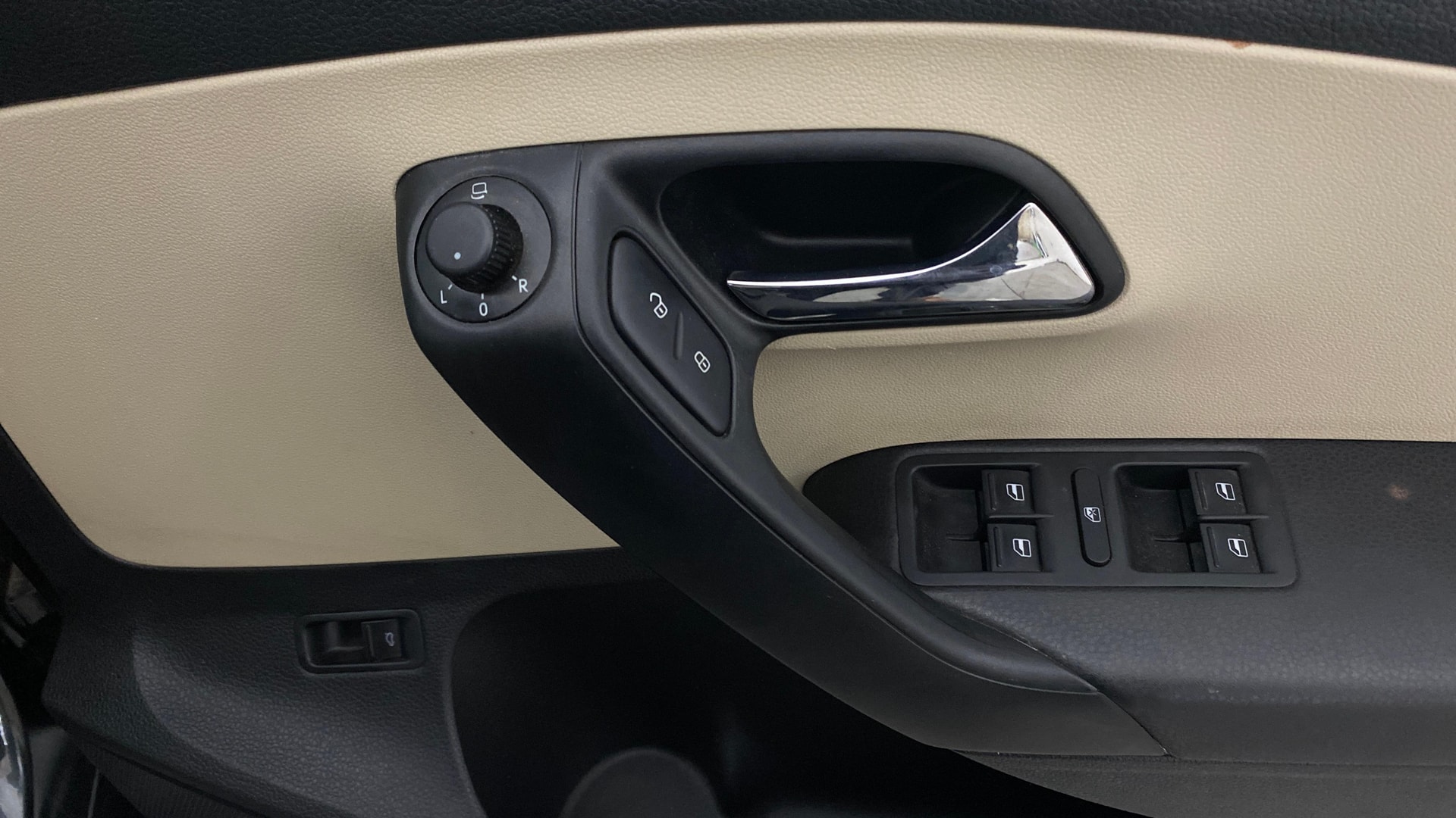 View 2019 Skoda Rapid 1.6 MPI Style Petrol BS IV Image 33 Used 2019 Skoda Rapid 1.6 MPI Style Petrol BS IV Image 33